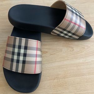 Burberry slide sandals size 9